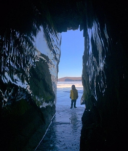 Baikal Icy caves explore